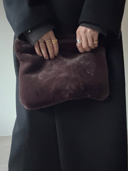 fur clutch